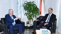 اجتماعات في المالية.. تطوير المطار وبحث الوضعين المالي والنقدي