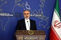 إيران: جنون العقوبات على إيران تحوّل إلى فيروس