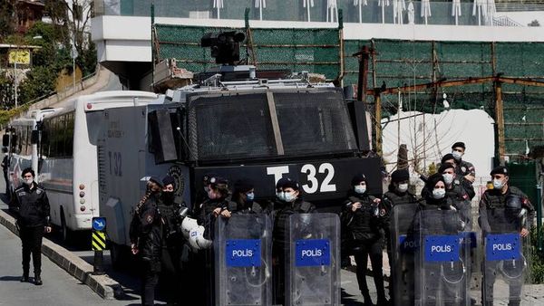 سجن 9 أشخاص في تركيا على صلة بتنظيم "داعش"