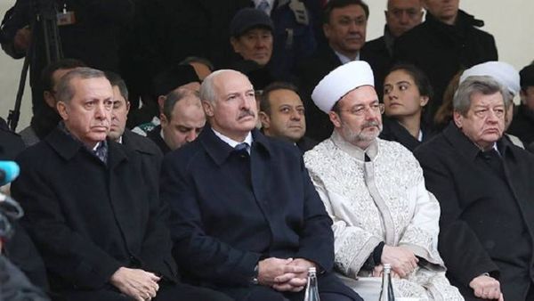 أردوغان يفتتح جامع مينسك ويشيد بالتسامح البيلاروسي