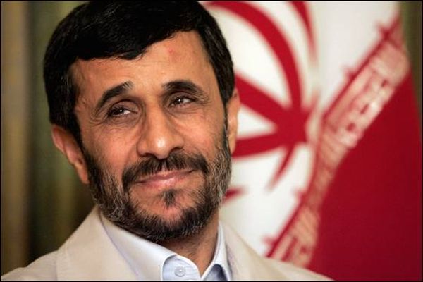 نجاد يترشح للانتخابات الرئاسية المقبلة في إيران بشكل مفاجئ