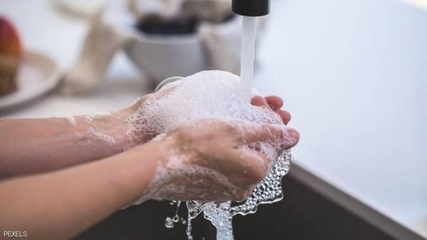 10 أشياء 'قذرة' يجب غسل اليدين 'فورا' بعد لمسها