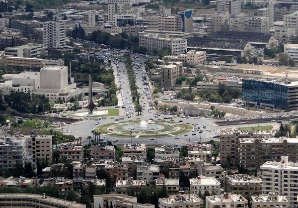 هل يدخل الجيش اللبناني الى الزبداني ومضايا وصولا الى دمشق كي ينسحب حزب الله