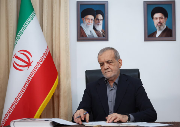 الرئيس الإيراني: مجموعة بريكس أعلنت رفضها سياسة فرض العقوبات الأحادية والإجراءات القسرية في حق الدول