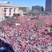 فيديو مروع.. قتيل و22 مصابا بإطلاق نار خلال احتفال 