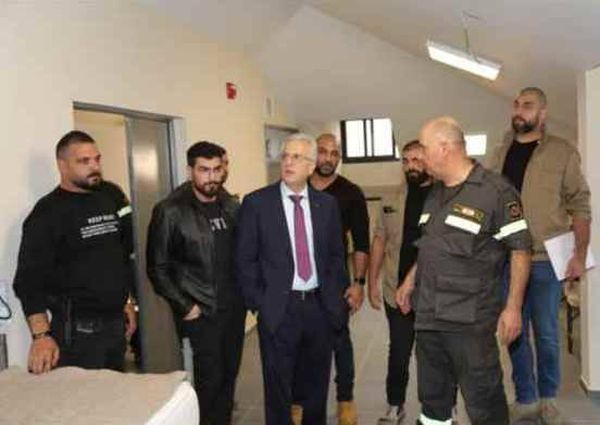خطار جال في مراكز الدفاع المدني
في جزين رفعاً للجهوزيّة