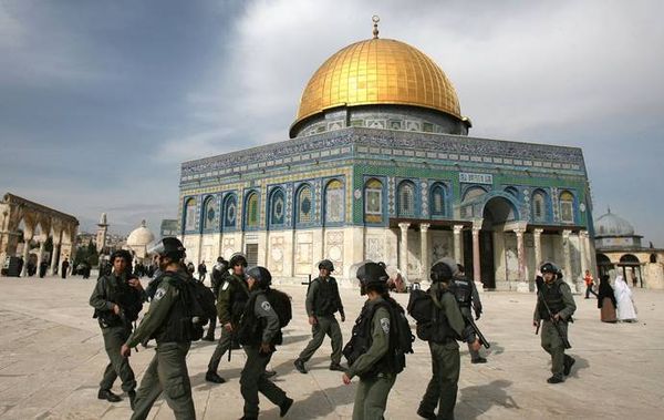 "حماس" تحذّر الإحتلال من أية حسابات خاطئة في القدس والأقصى