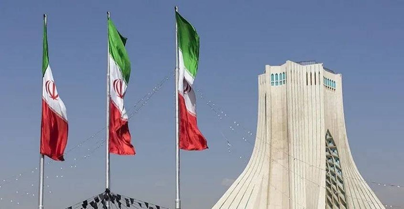 رداً على العدوان... إيران تعلن استهداف قاعدتي "الملك حسين" و"الأزرق"