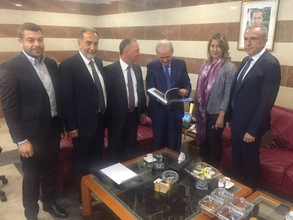 حمادة تابع الأنشطة التربوية مع وفد من زغرتا وأكد لفعاليات البيرة متابعة عمل الثانوية