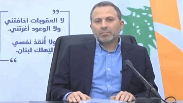 باسيل عن العقوبات الاميركية: المطـلب الاميركي كان فك العلاقة مع حزب الله
لسنا عملاء لاميركا ولا يُـمكـن ان نترك حزب الله تحت الضغط الخارجي ومن دون معايير مُوحّدة
تساهلنا وتسهيلنا للتأليف لـن يـصــل الــى مـنـع اعـطــاء الرأي... ولـم نضع اي شـرط ولــم نتمسّك بحقيبة
