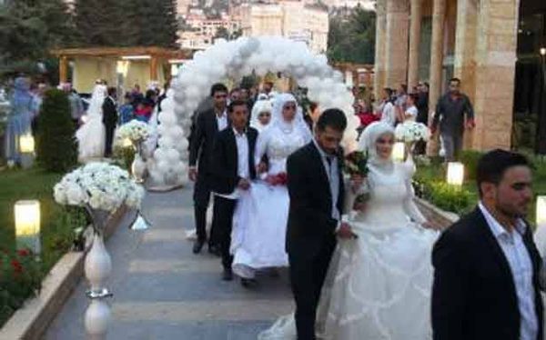 إفتتاح مهرجان التسوّق والسياحة في البقاع
بعرس جماعي ضمّ 172 عروساً وعريساً