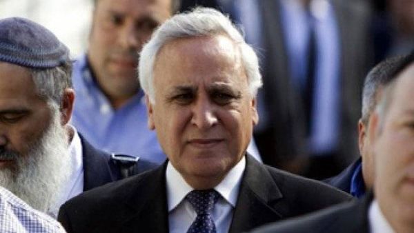 اسرائيل ترفض طلباً بإطلاق سراح مبكر للرئيس السابق كاتساف المتهم بالاغتصاب