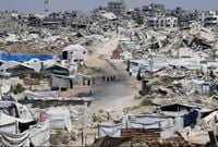 "الغارديان" تكشف خطط إسرائيلية لتهجير سكان غزة