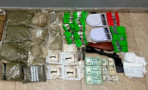 الجيش: ضبط معمل متنقّل لتصنيع المخدرات
في الهرمل وتوقيف عصابة اتّجار وترويج في طرابلس