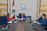 سلام يترأس اجتماعًا لتنسيق جهود الإغاثة والاستجابة