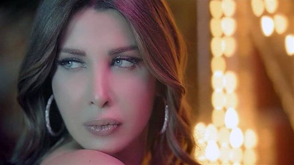 هل هذه ليا طفلة نانسي عجرم؟ الصورة الّتي حيّرت روّاد الإنترنت