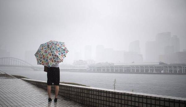 Après des inondations meurtrières, le Japon se prépare à un typhon