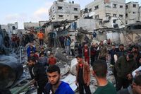 شهيدان وجرحى في غزة.. توغّل إسرائيلي وتجريف شرق دير البلح