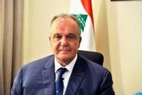 وزارة الصناعة تلزم مصانع الثلج إجراء فحوص دورية لمنتجاتها