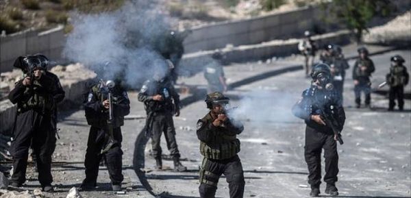 إصابة شاب فلسطيني برصاص الجيش الإسرائيلي بالضفة الغربية