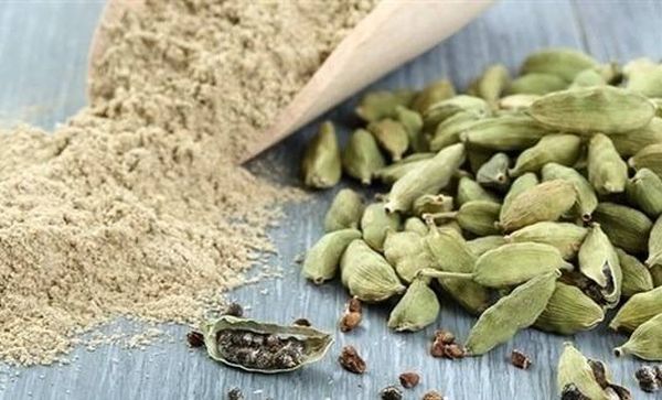 6 فوائد صحية للهيل منها علاج رائحة الفم الكريهة