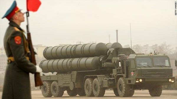 رويترز: موسكو سترسل إلى طهران الدفعة الأولى من منظومة صواريخ S-300 غدا الخميس