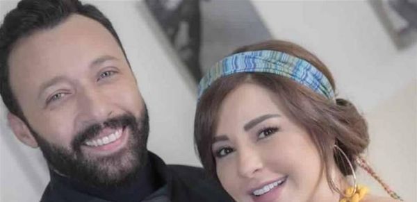 قبلة عفوية بين أحمد فهمي وماغي بو غصن (فيديو)
