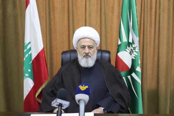 الخطيب يدعو عون إلى حوار وطني عاجل والبحث عن بدائل للتفاوض المباشر