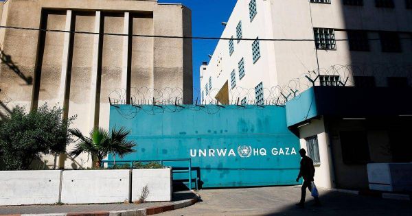 الأونروا تعلن إغلاق جميع مؤسساتها في غزة باستثناء المراكز الصحية