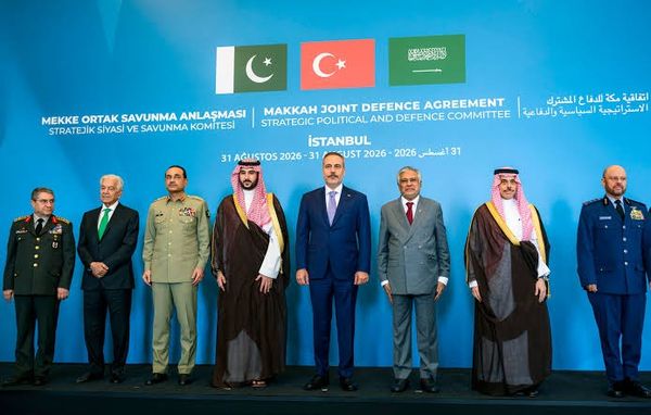 بيان سعودي مصري باكستاني تركي: نشدد على أهمية ضمان سلامة الملاحة البحرية وحريتها