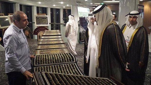 خط القرآن بـ"الحرير"..سوري يطلب حفظ مصحفه في متاحف تركيا