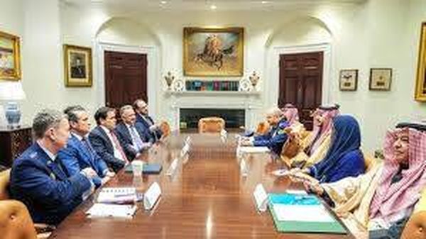 وزير الدفاع السعودي يبحث في واشنطن إحلال السلام بالمنطقة