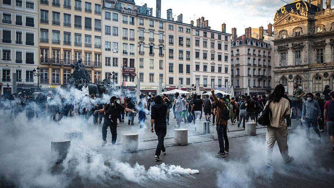 تراجع في حدّة أعمال العنف في فرنسا... والداخلية تعلن توقيف أكثر من 300 شخص