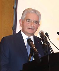 رئيس "بنك بيروت": نحن بحاجة لإبقاء لبنان بلد جاذب للودائع بدلا من تهريبها