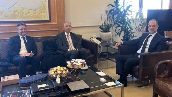 رسامني عرض وماغرو أوضاع المرافق الحيوية
واطلع من حبيب على مشاريع مصرف الإسكان