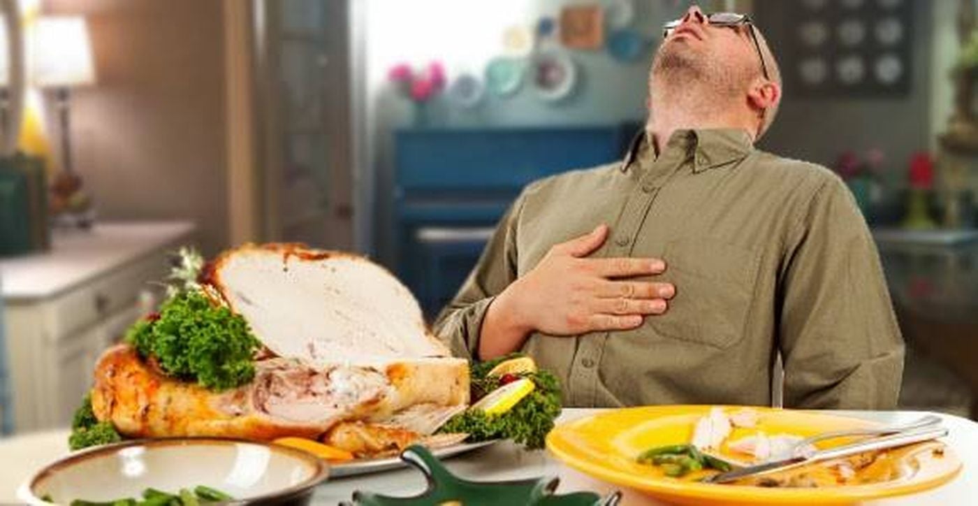 لماذا يشعر الناس بالنعاس بعد الغداء.. أو بعد وجبة ثقيلة ؟