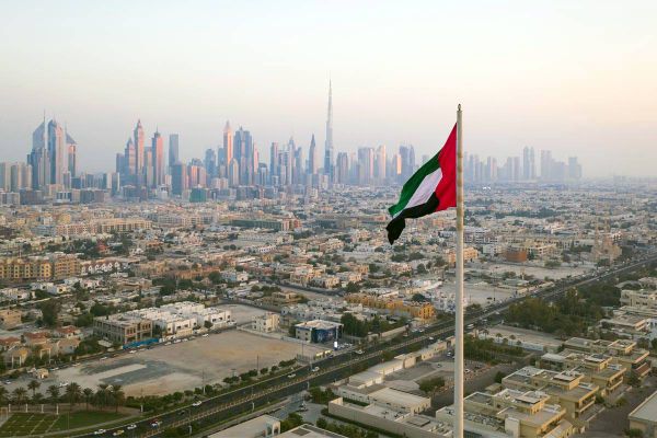 الإمارات تدين الهجمات الإيرانية على البحرين والكويت وقطر والأردن