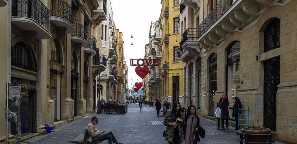 "بلومبرغ": لبنان سيُطيح باليونان وديونه سترتفع.. ومشكلة برزت في الحكومة!