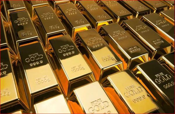 "رويترز": "سعر الذهب يرتفع في المعاملات الفورية 1% ليصل إلى 4394.89 دولاراً للأوقية".