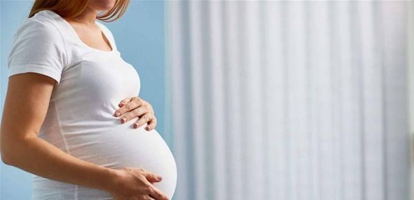 بالصورة: بعد مرور 3 أشهر على زواجها من شاب يصغرها بـ10 أعوام.. النجمة السمراء حامل؟