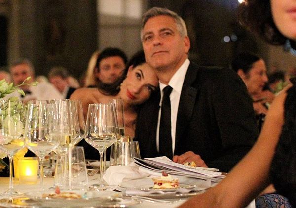 أمل منزعجة من جورج.. هل طردته من غرفة نومهما؟