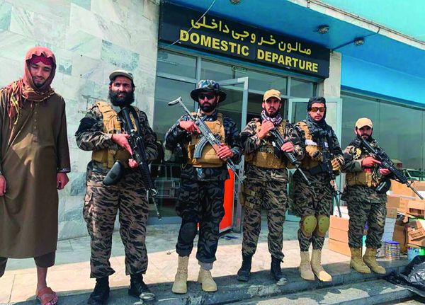 أميركا تعلن انتهاء عملياتها بأفغانستان...وطالبان تنفتح
على الصين وتعلن عن عملية عسكرية واسعة في «بنجشير»