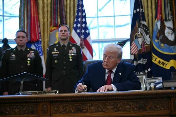 ترامب يُلغي عقوبات 