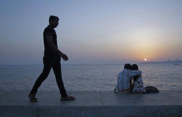 نيويورك تلغي قانون تجريم الخيانة الزوجية