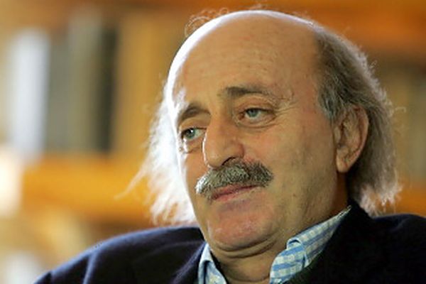 جنبلاط يطلب من أبو فاعور الهدوء