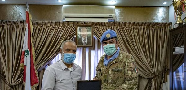 قائد القطاع الغربي لليونيفيل زار بلدية بنت جبيل مشددا على اهمية مواصلة الحوار والتعاون