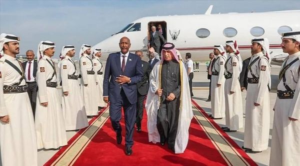 البرهان يصل إلى قطر في زيارة رسمية