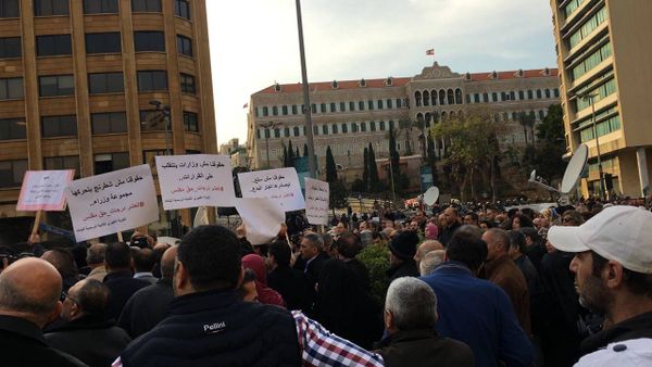 نقابة المعلمين ورابطة المهني تؤكدان.. لن نتهاون بالدفاع عن حقوقنا