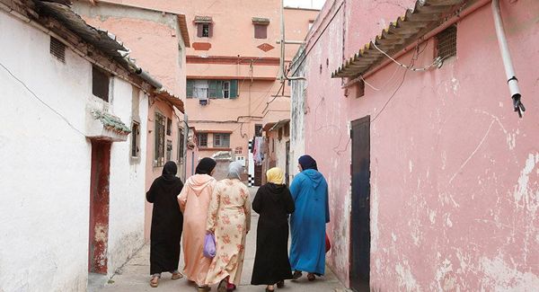 حقوقيون مغربيون يتقدمون بعريضة للحكومة ضد حملة "كن رجلا"