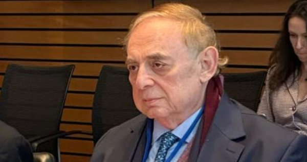 البستاني: ما فيك تقرّر عن اموال الناس وانت اموالك برا